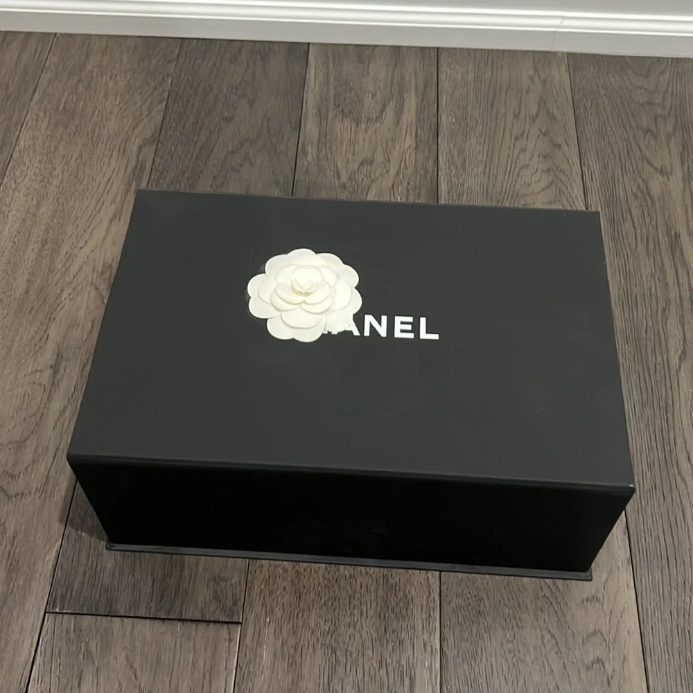 Authentic RARE CHANEL quilted cashmere scarf